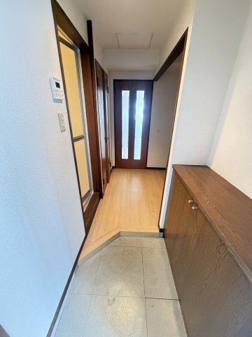 ITビルの玄関