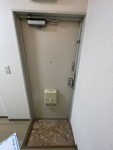 松原マンションの玄関