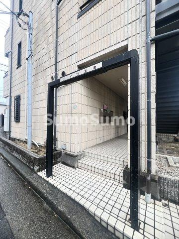 ハイツ北町のエントランス