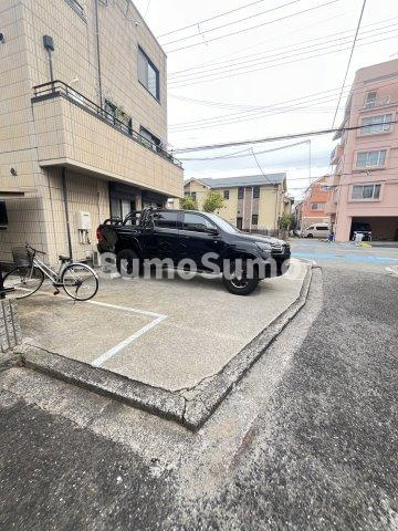 ハイツ北町の駐車場