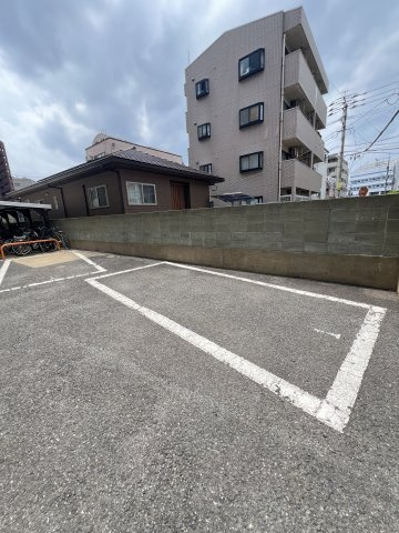 ST百道スイーツの駐車場