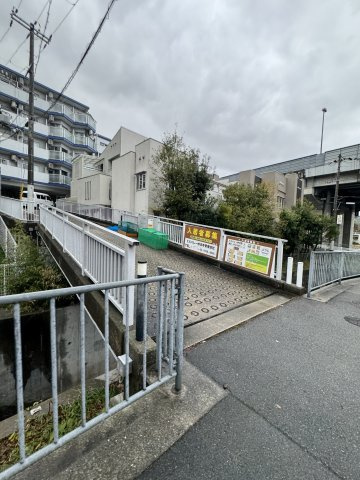 ヒルバレー妙法寺駅前の外観