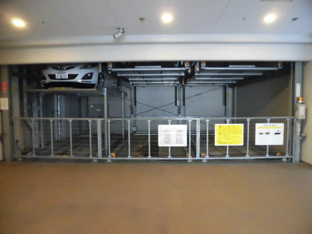 ラ・ウェゾン湊川公園の外観