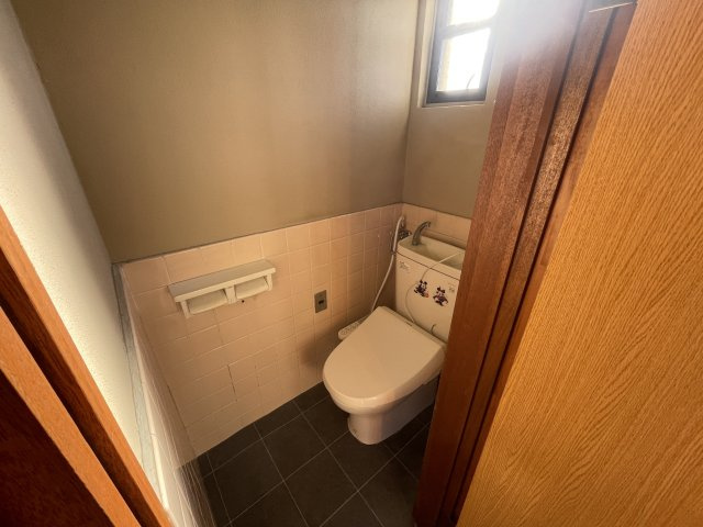 大津アパートのトイレ