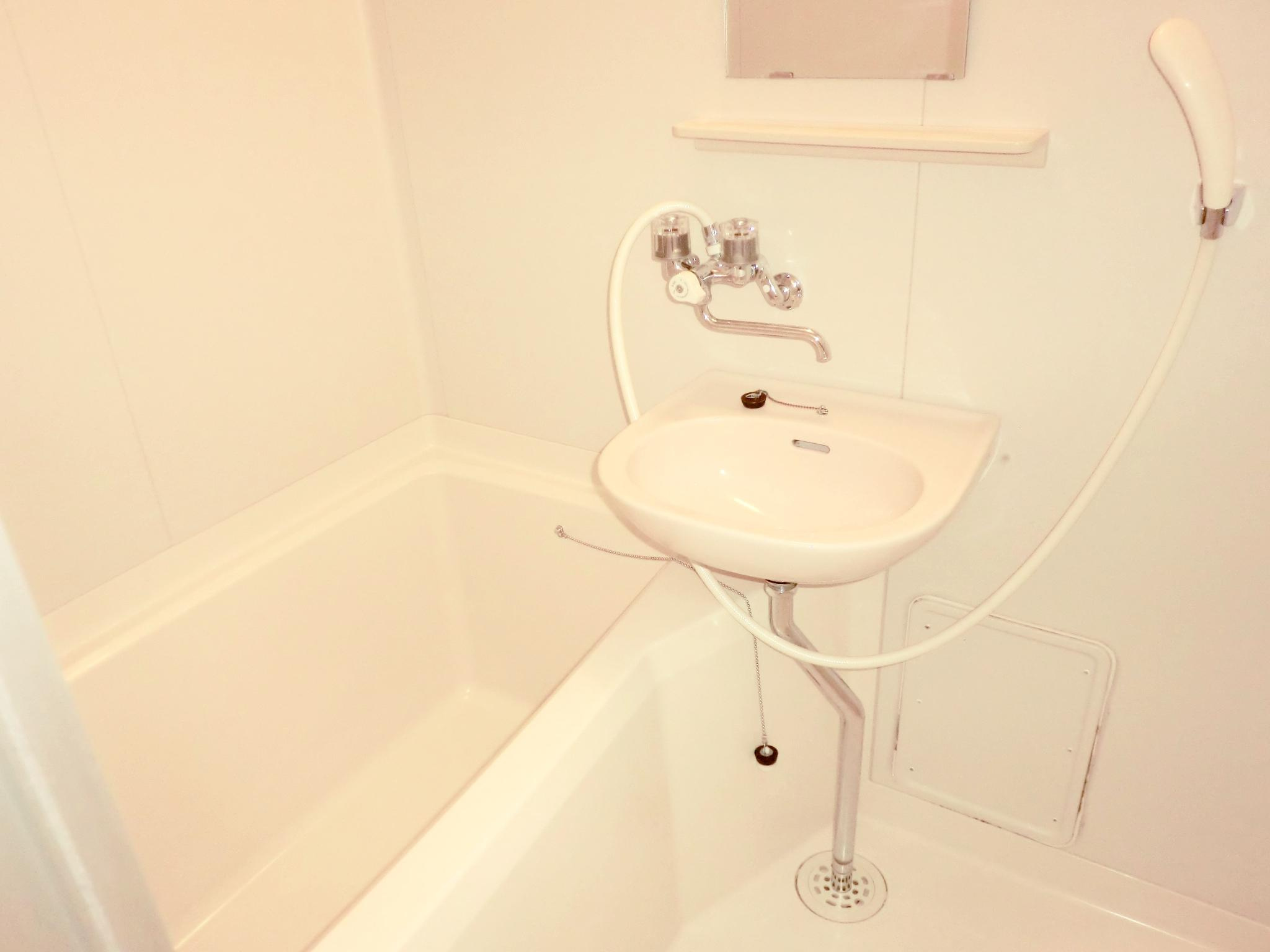 ルーエ磯の浴室