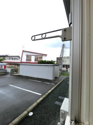 【設備】 | K-haus A | 室外物干し金物