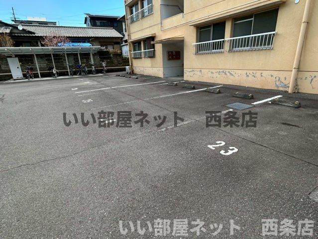 ベルコート七宝台の駐車場