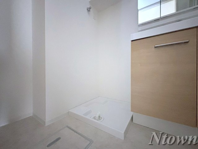 【設備】 | メイクスアート名駅WEST | 洗濯機置き場です