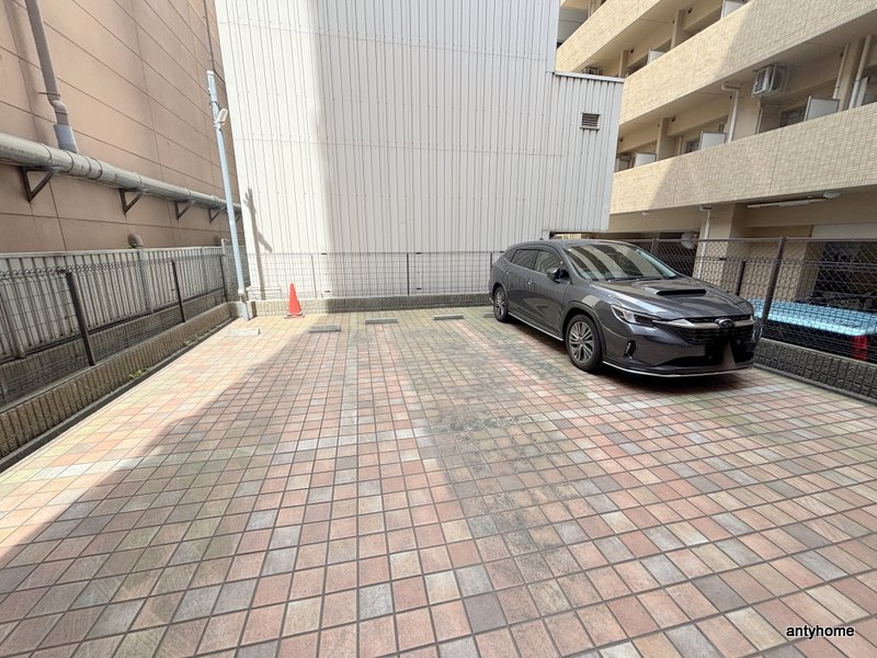 プレジオ中之島の駐車場