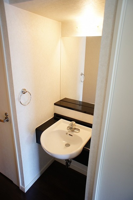 エンクレスト天神の洗面所|コンパクトで使いやすい洗面所