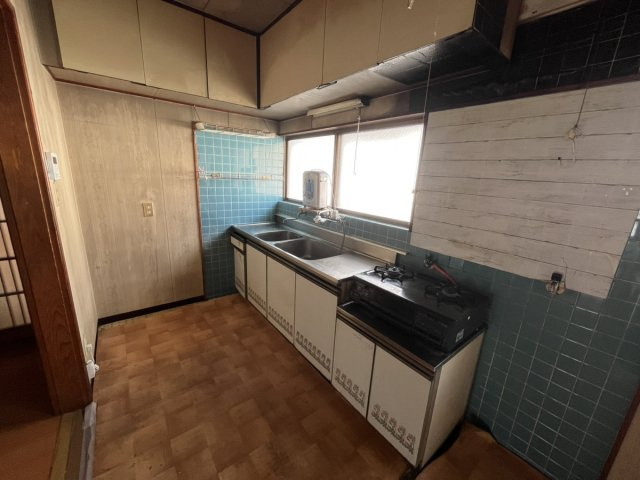 平山新町戸建のキッチン