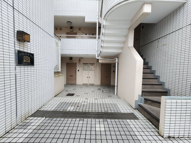 ウィンベル・ソロ高砂のエントランス