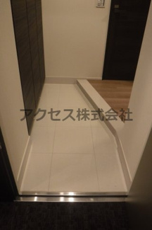 【玄関】 | ※同建物別室、参考写真