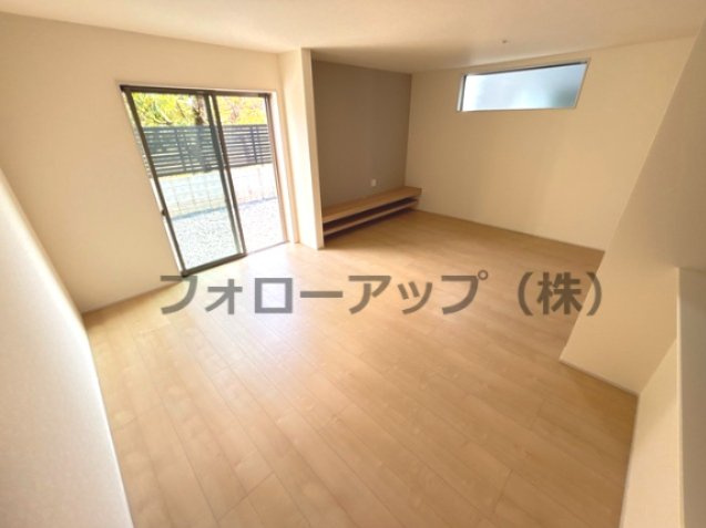 リーブルガーデン福知山市長田7期の居間・リビング