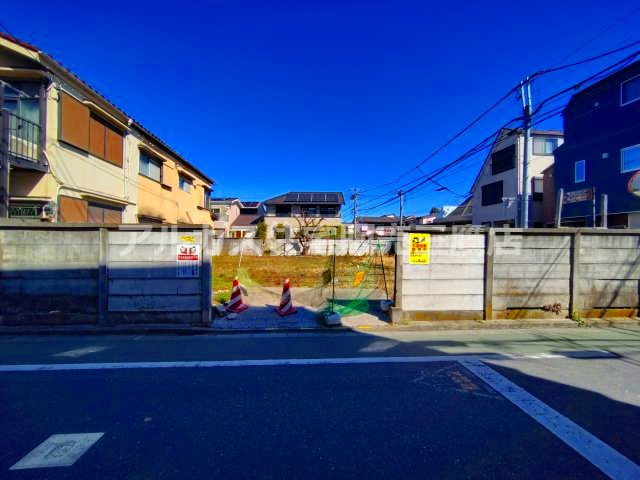 中央線 三鷹駅 徒歩17分 三鷹市下連雀2丁目 売地の前面道路含む現地写真