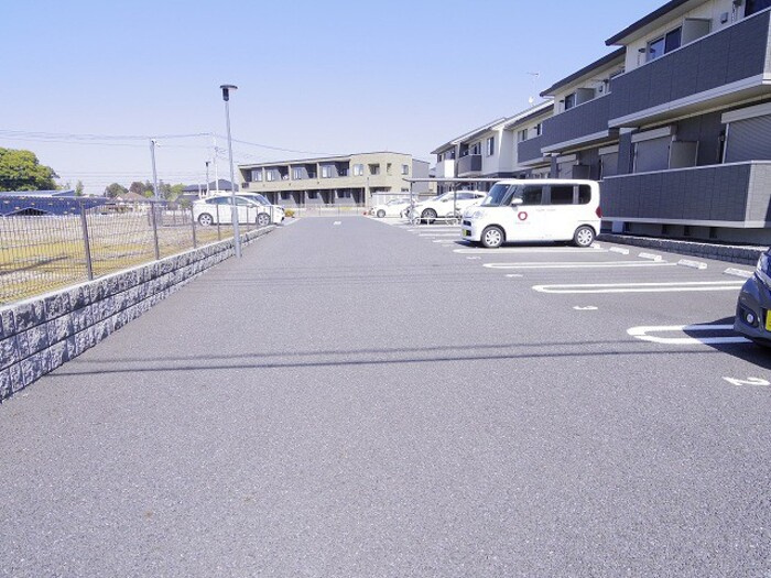 マンテネールの駐車場