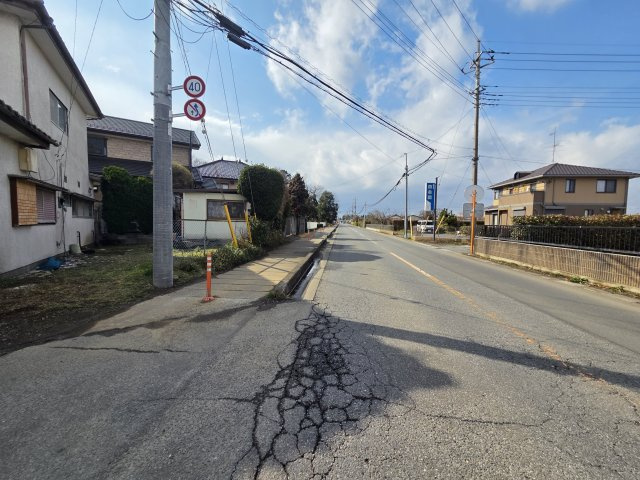 東松山市大字下唐子字植廻　土地の前面道路含む現地写真|北側道路