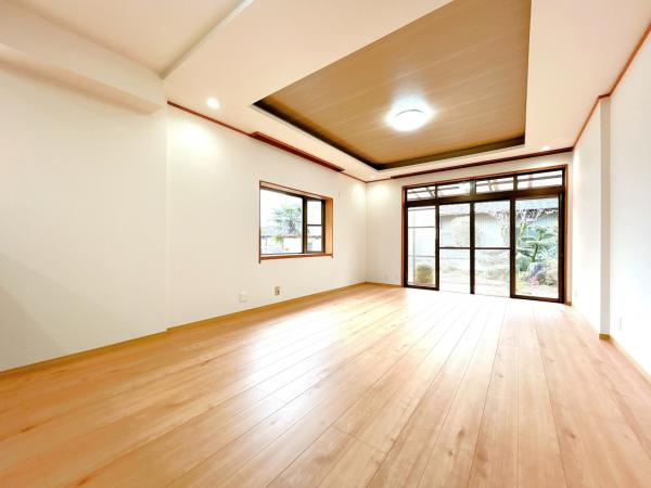 リフォーム済中古戸建　岐阜市日光町6丁目　昭和59年築の居間・リビング