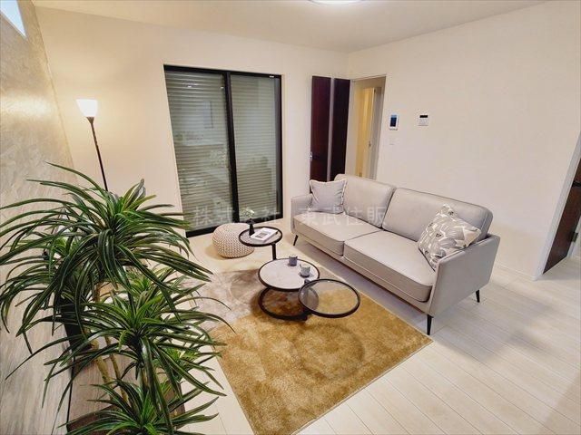 【居間・リビング】の画像