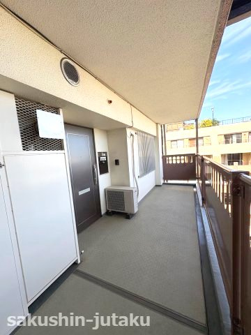 京成サンコーポ八千代台の玄関