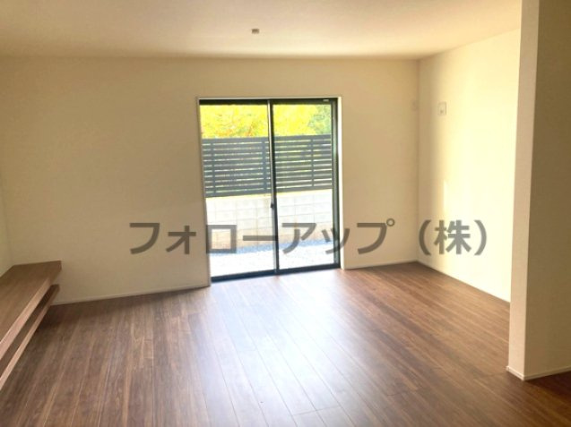 リーブルガーデン福知山市長田7期の居間・リビング