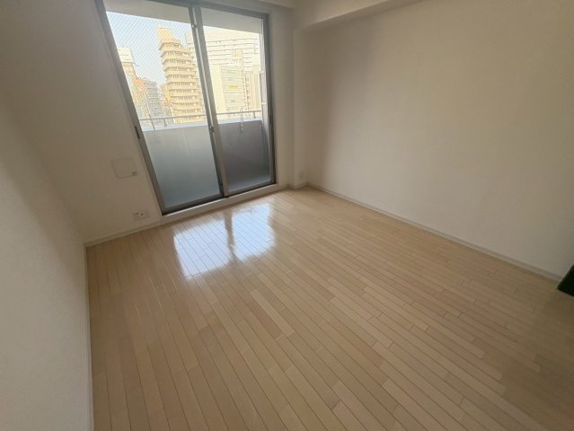Lasante京橋の洋室