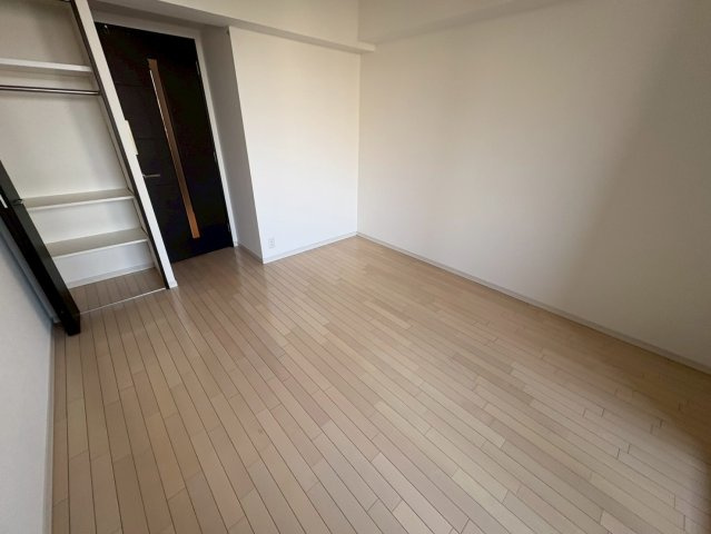 Lasante京橋の洋室