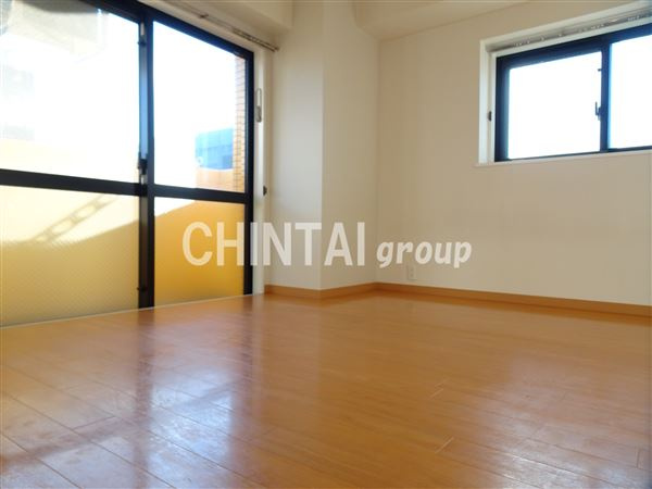 ロリエ笹塚の居間・リビング