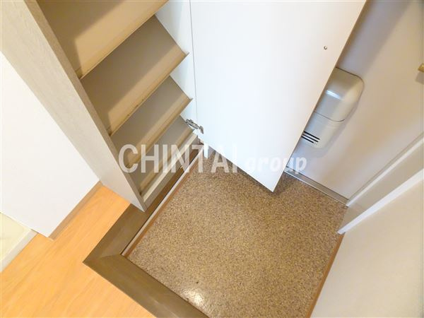 ロリエ笹塚の玄関