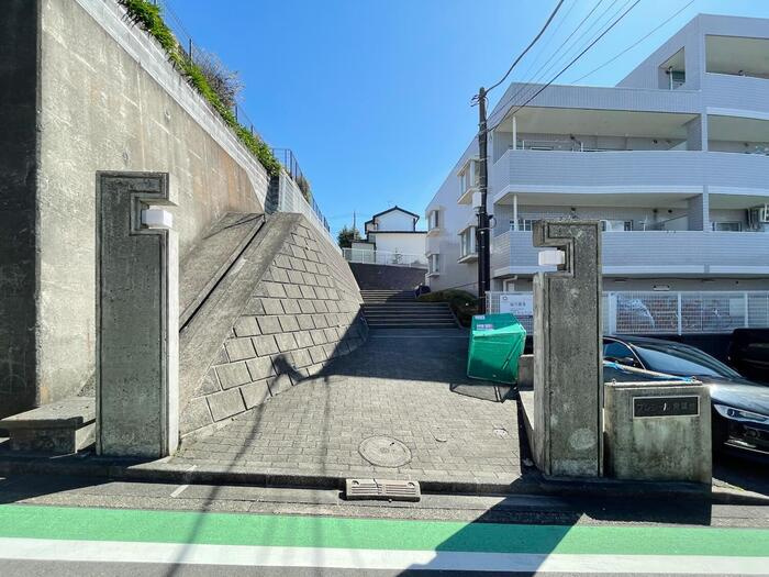 プレシール青葉台のエントランス|エントランス