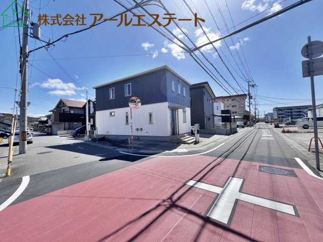 姫路市東山　山陽電鉄「八家駅」徒歩11分の前面道路含む現地写真