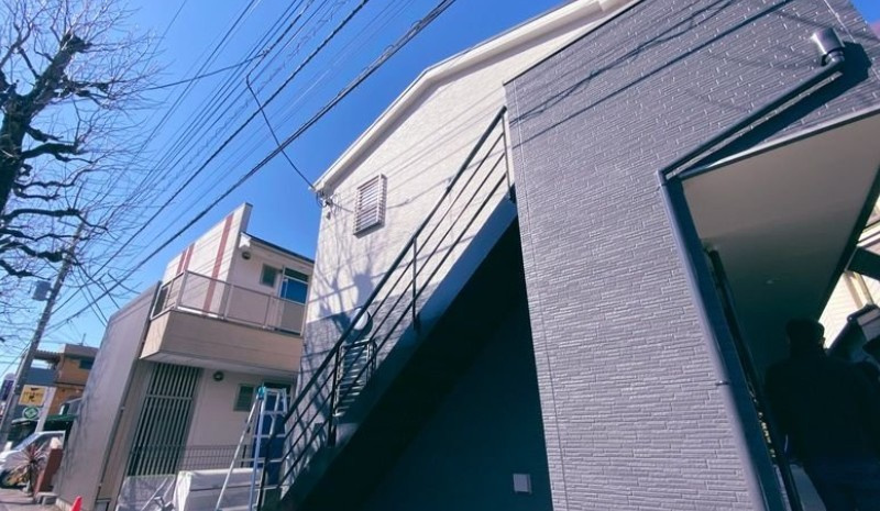 松戸市西馬橋３丁目のアパートのエントランス
