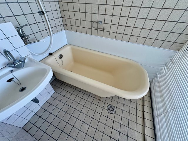 主原E-SITEの浴室