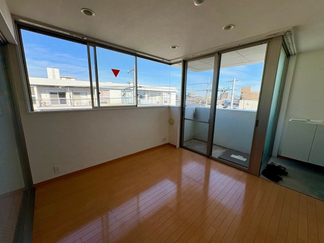 主原E-SITEの居間・リビング