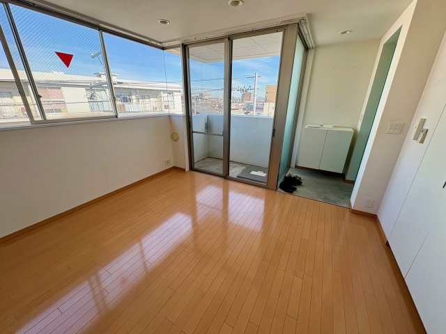 主原E-SITEの洋室