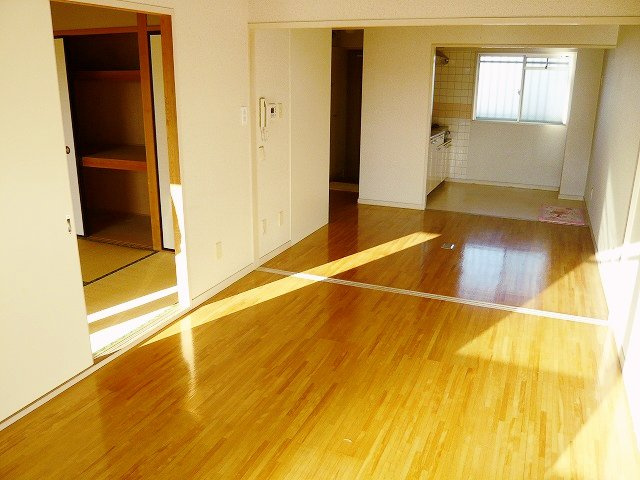 小島第１マンションの洋室