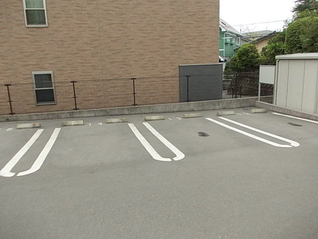 【駐車場】