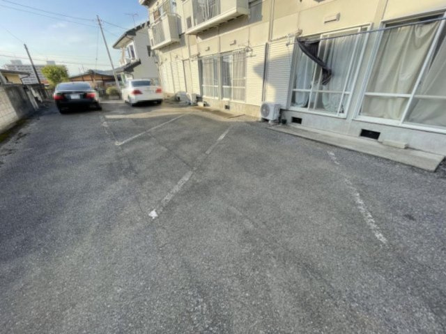 パナハイツコスモの駐車場
