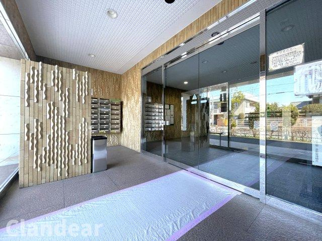 GSハイム第二金町のエントランス|ドキドキの新生活も、安心してスタート。ぴったりの住まいを見つけませんか？クランディアが一緒に住まい選びをサポートします‼　まずは、お気軽にお問合せください　＃クランディア