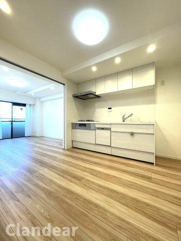 GSハイム第二金町の居間・リビング|ドキドキの新生活も、安心してスタート。ぴったりの住まいを見つけませんか？クランディアが一緒に住まい選びをサポートします‼　まずは、お気軽にお問合せください　＃クランディア