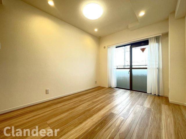GSハイム第二金町の洋室|ドキドキの新生活も、安心してスタート。ぴったりの住まいを見つけませんか？クランディアが一緒に住まい選びをサポートします‼　まずは、お気軽にお問合せください　＃クランディア