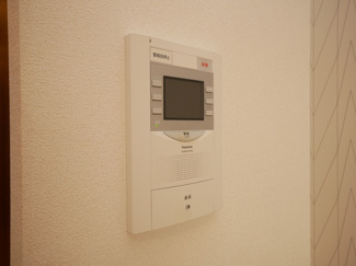 【セキュリティ】 | プレサンス大阪天満リバーシア | モニター付きインターホンです