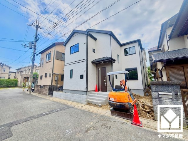 八幡市川口東扇　A号棟の駐車場