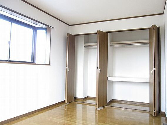 ベルセゾンⅡ【キャッシュバック対象物件】の収納|収納豊富です