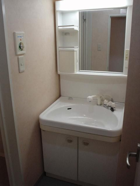 アーバンライトの独立洗面台