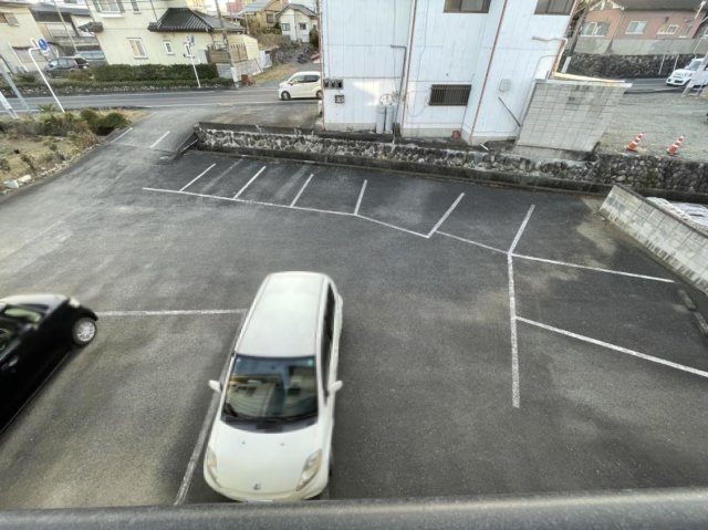 ハイツグレイス(相生)の駐車場