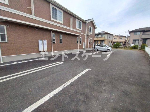 スターアリスⅥの駐車場|高崎、前橋のお部屋探しはエンドスケープまで！お客様の理想お聞かせ下さい♪