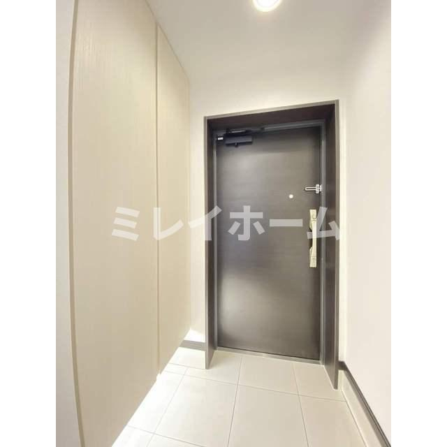 ドゥーエ大鳥居WESTの玄関|同建物内、別のお部屋の参考写真になります。