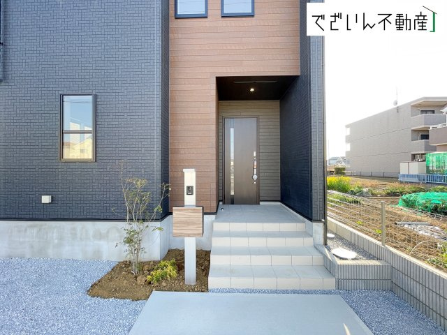 【玄関】 | blooming garden久喜市青毛3丁目　新築住宅 | ≪1号棟≫
現地(2026年3月撮影)