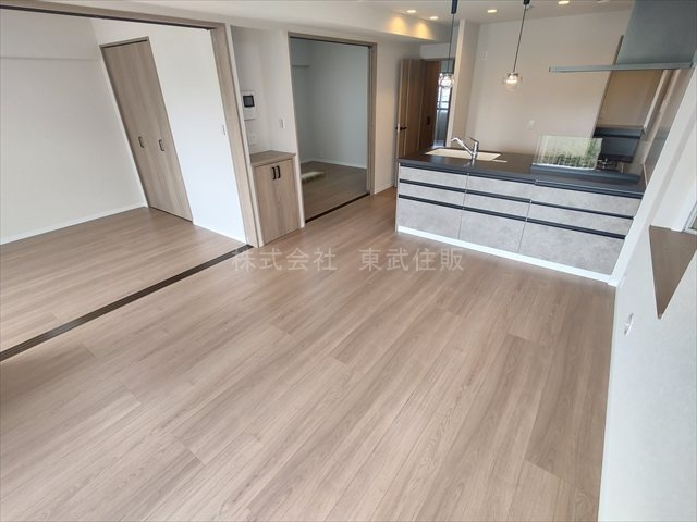 【居間・リビング】の画像